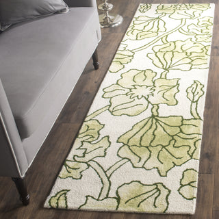 Safavieh Dip Dye 683 Ivory/Light Green Area Rug Room Scene Feature