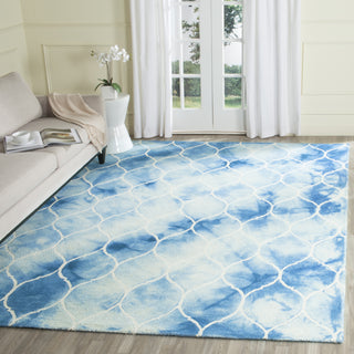 Safavieh Dip Dye 685 Blue/Ivory Area Rug Room Scene