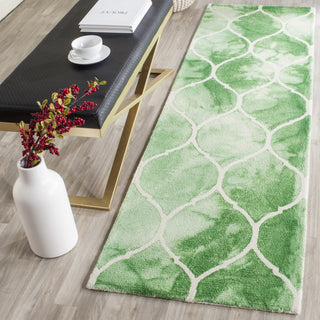 Safavieh Dip Dye 685 Green/Ivory Area Rug Room Scene