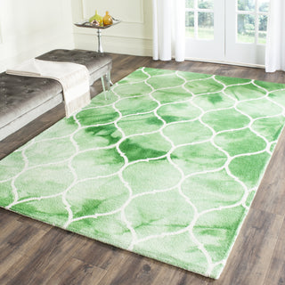 Safavieh Dip Dye 685 Green/Ivory Area Rug Room Scene Feature