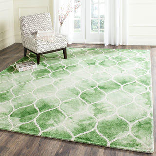 Safavieh Dip Dye 685 Green/Ivory Area Rug Room Scene