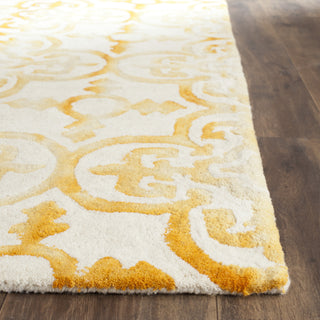 Safavieh Dip Dye 711 Ivory/Gold Area Rug Detail