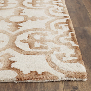 Safavieh Dip Dye 711 Ivory/Camel Area Rug Detail