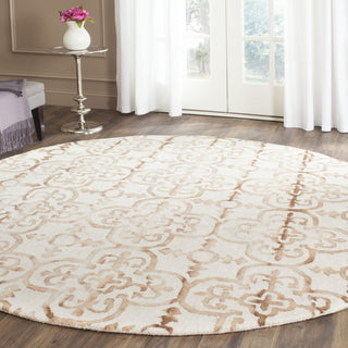 Safavieh Dip Dye 711 Ivory/Camel Area Rug Room Scene