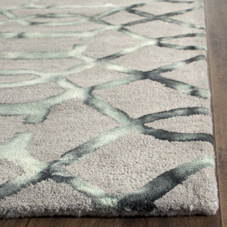 Safavieh Dip Dye 712 Grey/Charcoal Area Rug Detail