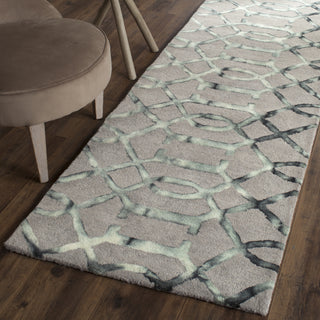 Safavieh Dip Dye 712 Grey/Charcoal Area Rug Room Scene