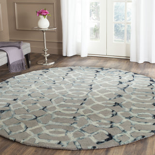 Safavieh Dip Dye 712 Grey/Charcoal Area Rug Room Scene