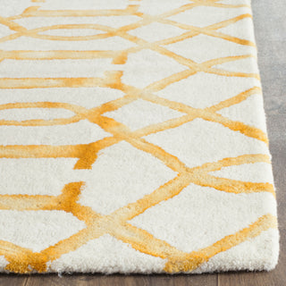 Safavieh Dip Dye 712 Ivory/Gold Area Rug Detail