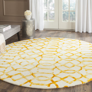 Safavieh Dip Dye 712 Ivory/Gold Area Rug Room Scene