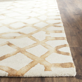 Safavieh Dip Dye 712 Ivory/Camel Area Rug Detail