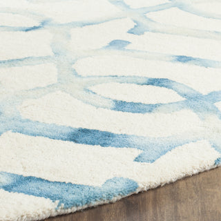 Safavieh Dip Dye 712 Ivory/Turquoise Area Rug Detail