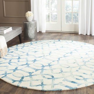 Safavieh Dip Dye 712 Ivory/Turquoise Area Rug Room Scene