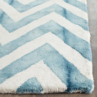 Safavieh Dip Dye 715 Ivory/Turquoise Area Rug Detail