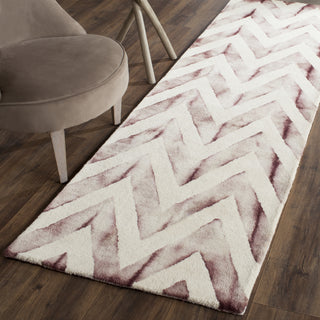 Safavieh Dip Dye 715 Ivory/Maroon Area Rug Room Scene