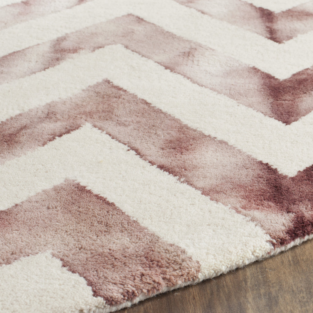 Safavieh Dip Dye 715 Ivory/Maroon Area Rug – Incredible Rugs and Decor
