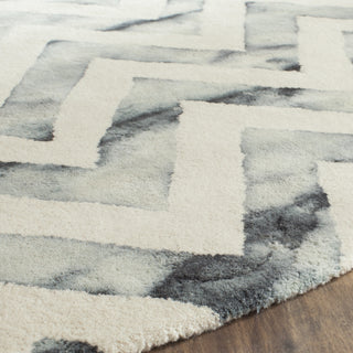 Safavieh Dip Dye 715 Ivory/Grey Area Rug Detail