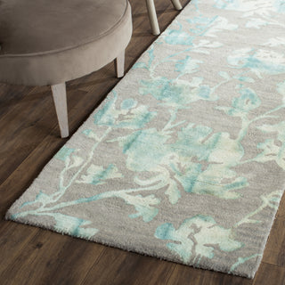 Safavieh Dip Dye 716 Grey/Turquoise Area Rug Room Scene