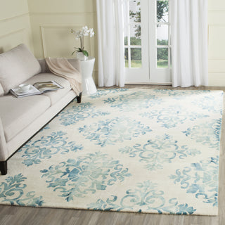 Safavieh Dip Dye 720 Ivory/Light Blue Area Rug Room Scene