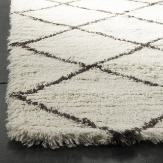 Safavieh Flokati 155 Ivory/Brown Area Rug Detail