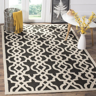 Safavieh Four Seasons Chloe Outdoor Anthracite/Ivory Area Rug Room Scene Feature