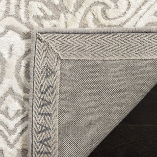 Safavieh Glamour 568 Silver/Ivory Area Rug Backing