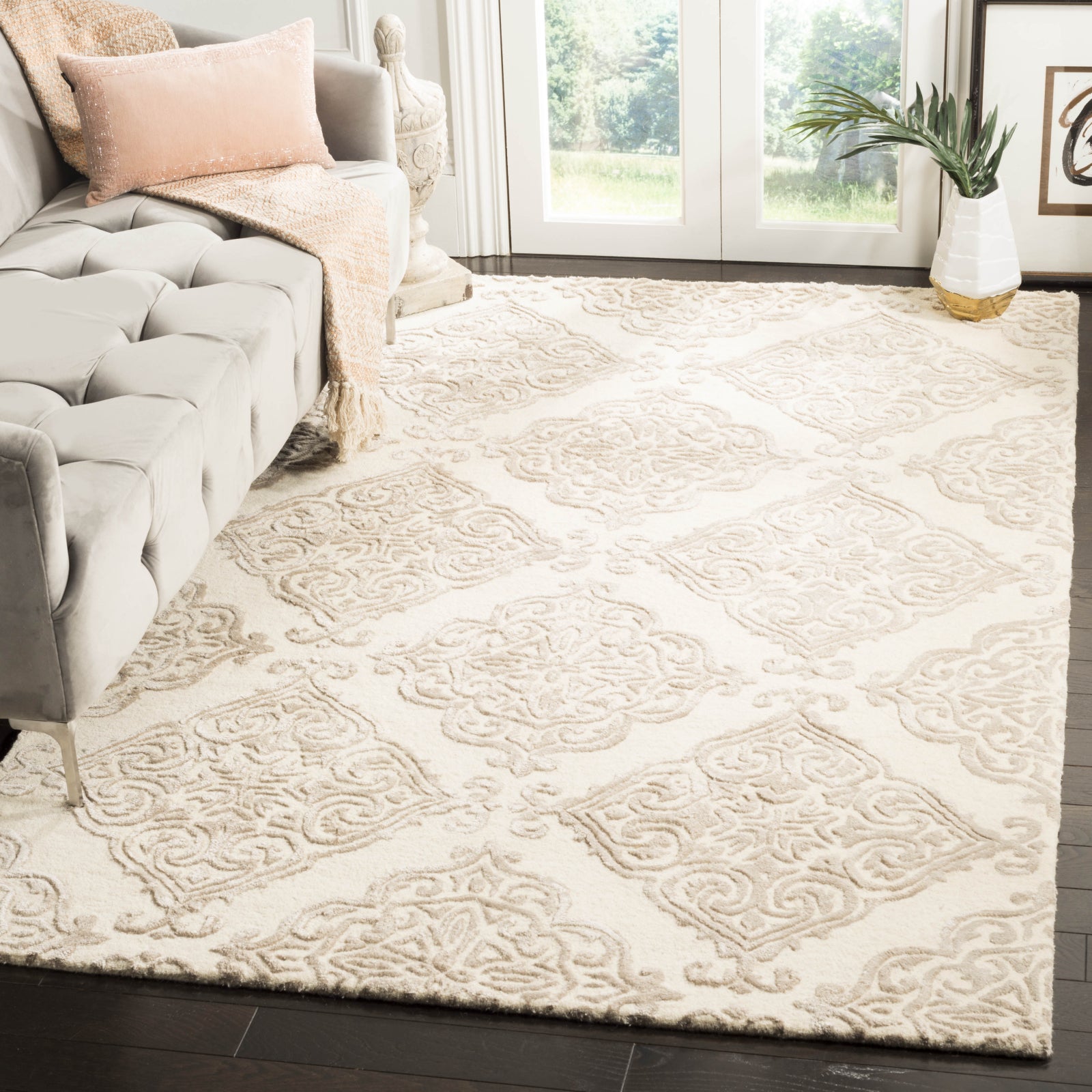 Safavieh Glamour 568 Ivory/Beige Area Rug – Incredible Rugs and Decor