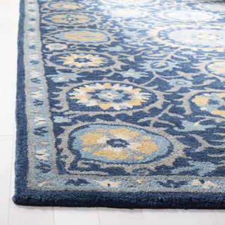 Safavieh Heritage 423 Navy/Gold Area Rug Detail