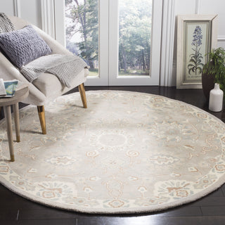 Safavieh Heritage 824 Silver/Ivory Area Rug Room Scene Feature