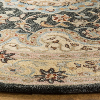 Safavieh Heritage 918 Creme/Black Area Rug Detail