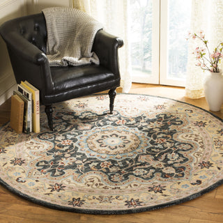 Safavieh Heritage 918 Creme/Black Area Rug Room Scene Feature