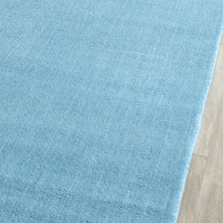 Safavieh Himalaya 610 Turquoise Area Rug Detail