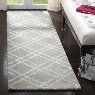 Safavieh Himalaya 901 Grey/Silver Area Rug Room Scene