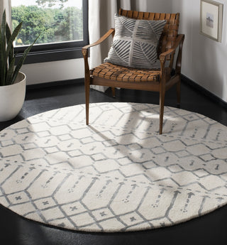 Safavieh Himalaya 903 Ivory/Grey Area Rug Room Scene