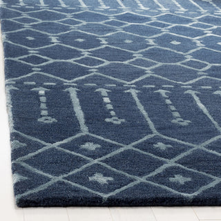 Safavieh Himalaya 903 Navy/Silver Area Rug Detail