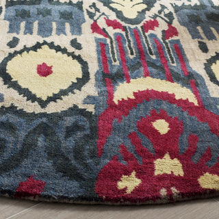 Safavieh Ikat Ikt466 Beige/Blue Area Rug Detail