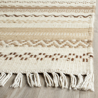 Safavieh Kilim KLM101 Beige Area Rug Detail