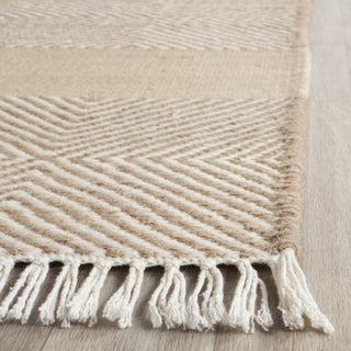 Safavieh Kilim KLM103 Beige Area Rug Detail