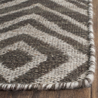 Safavieh Kilim KLM241 Grey/Light Grey Area Rug Detail