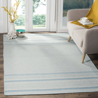 Safavieh Kilim KLM419 Light Blue/Ivory Area Rug Room Scene