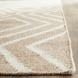 Safavieh Kilim KLM516 Beige/Ivory Area Rug Detail