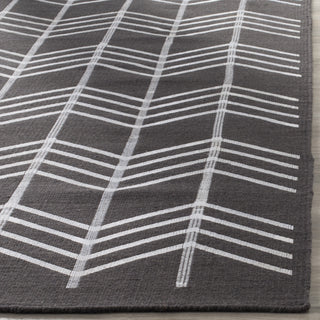 Safavieh Kilim KLM624 Charcoal Area Rug Detail