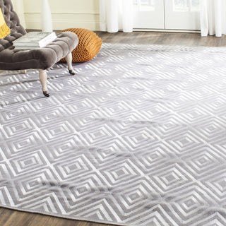 Safavieh Kilim KLM627 Grey Area Rug Room Scene