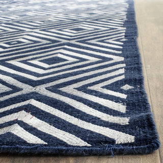 Safavieh Kilim KLM627 Navy Area Rug Detail