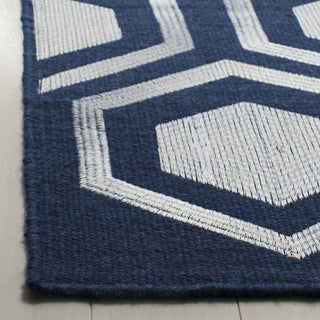 Safavieh Kilim KLM629 Navy Area Rug Detail