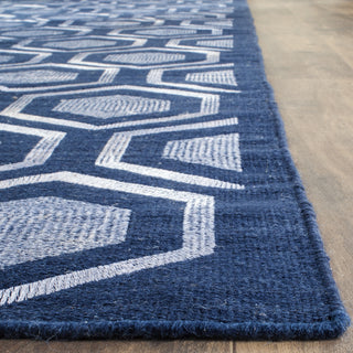 Safavieh Kilim KLM629 Navy Area Rug Detail