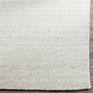 Safavieh Kilim KLM725 Ivory/Graphite Area Rug Detail