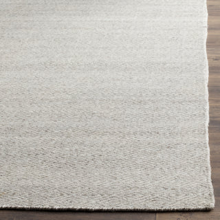 Safavieh Kilim KLM725 Ivory/Silver Area Rug Detail