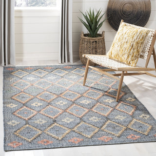 Safavieh Kilim KLM753 Charcoal/Gold Area Rug Room Scene