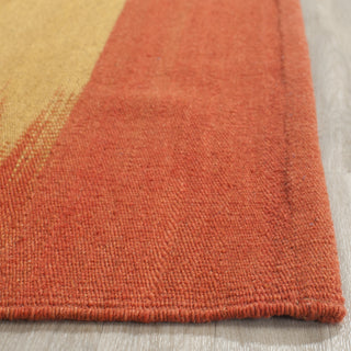 Safavieh Kilim KLM947 Rust Area Rug Detail