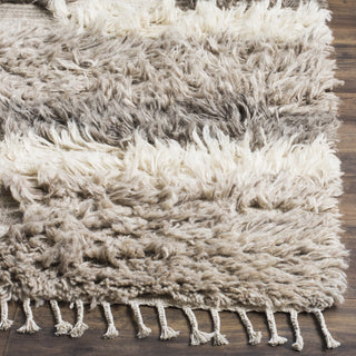 Safavieh Kenya KNY224 Ivory/Grey Area Rug Detail